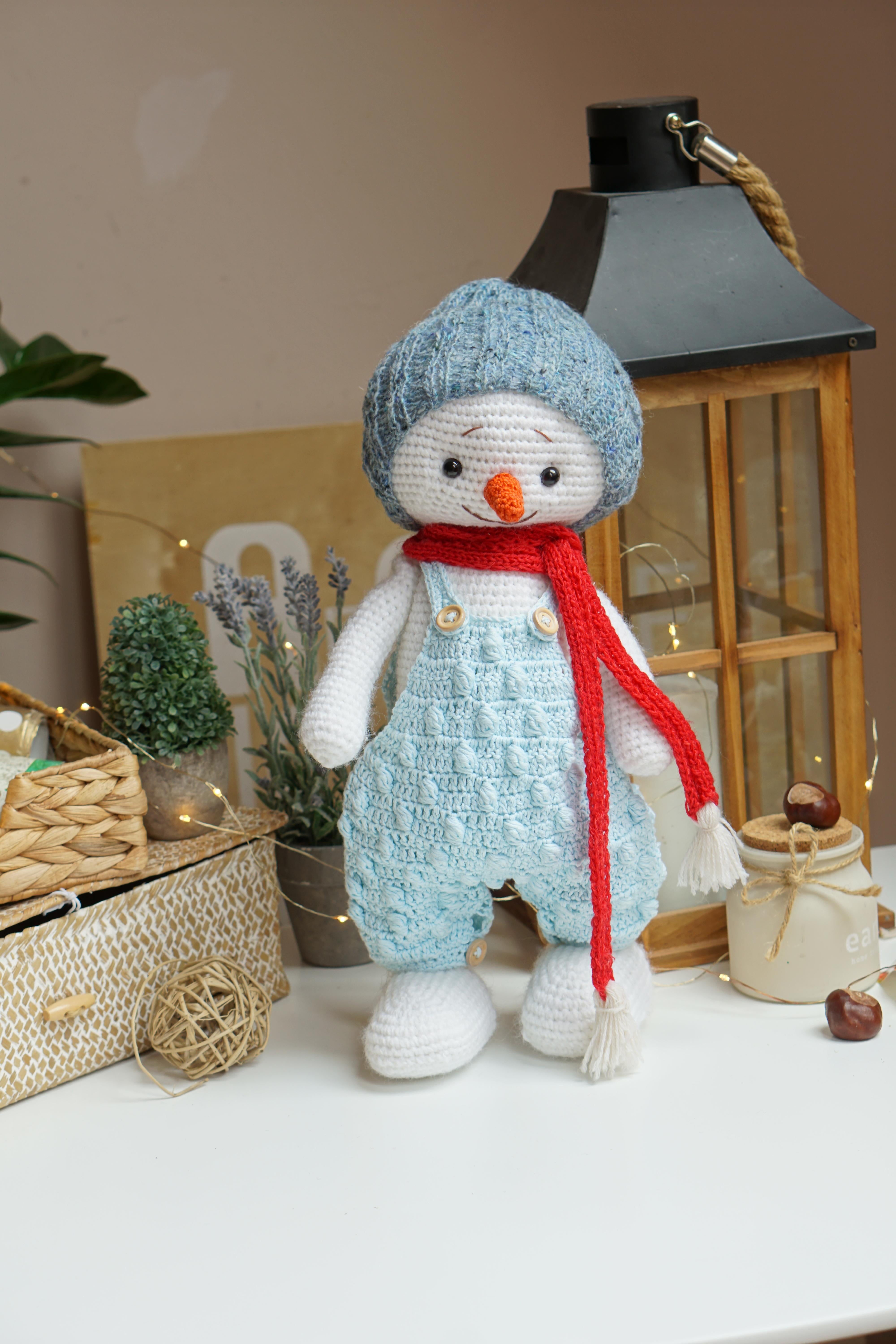 Crochet and Knitting pattern Outfit Ice Baby