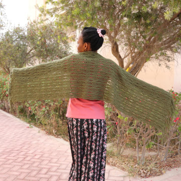 Elegant Leaf Lace Shawl