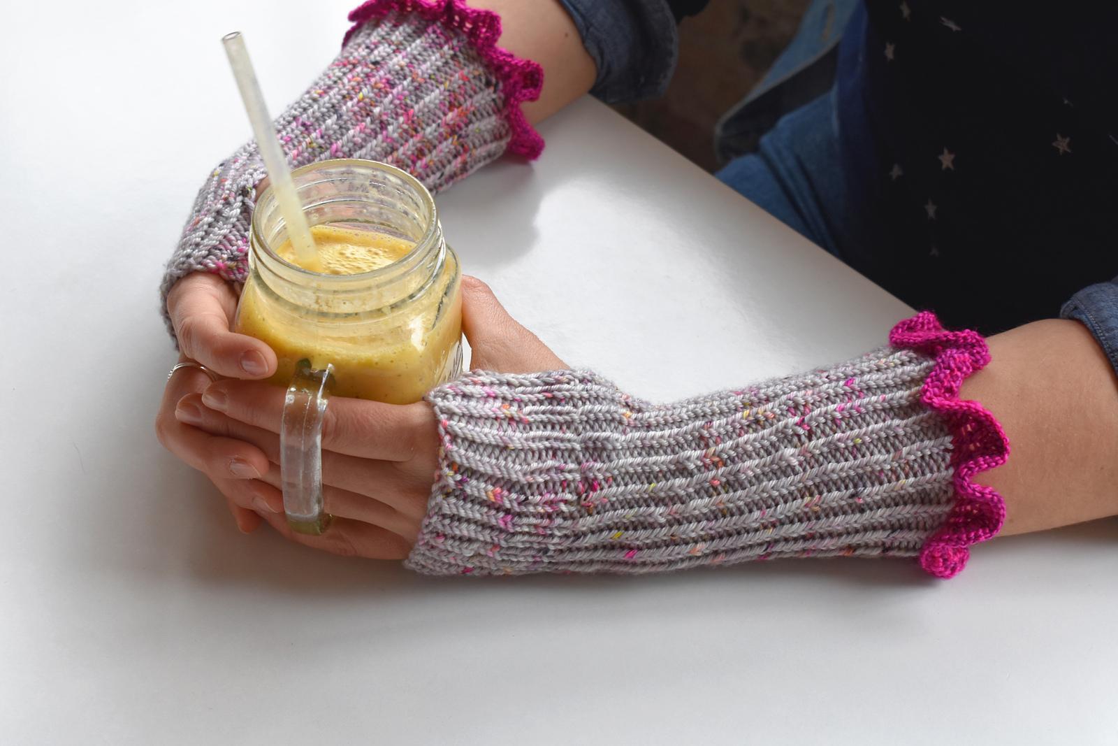 Firefly Hour Mitts
