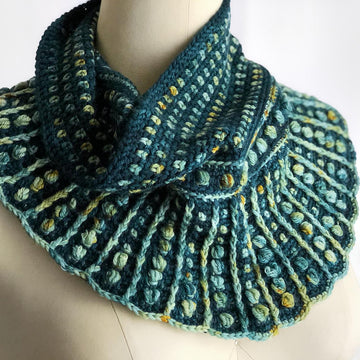 Dissent Cowl (crochet)