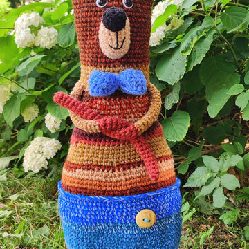 Scrap yarn Bear