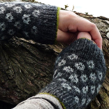 Gillean Wrist Warmers