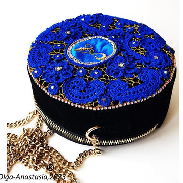 Evening bag round with Irish crochet lace