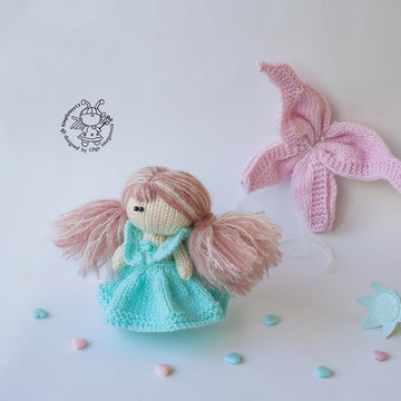 Thumbelina amigurumi doll