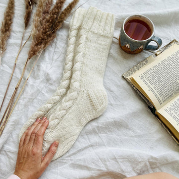 Cable knee socks