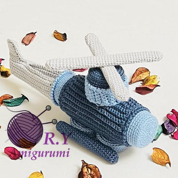 Amigurumi recycle airplanes