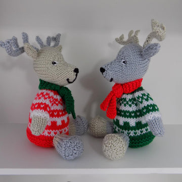 Scandi Christmas Reindeer Pair