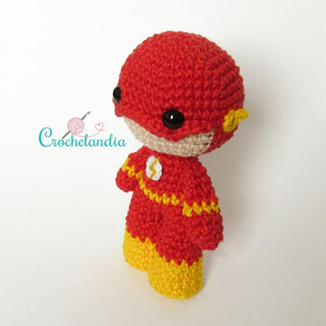 The Flash amigurumi doll - crochet pattern by Crochelandia