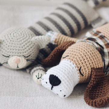 Sleepy Dog Amigurumi