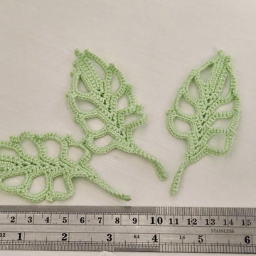 Openwork leaf and flower pattern