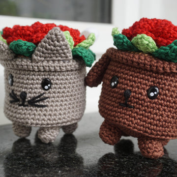 Crochet Pattern Decoflowers Dog & Cat!