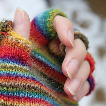 Smartphone friendly mitts
