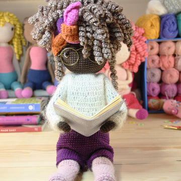 Bea The Bookworm