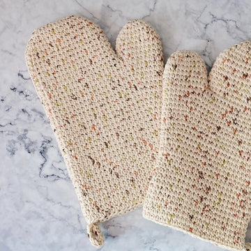 Give Yourself A Hand Oven Mitt