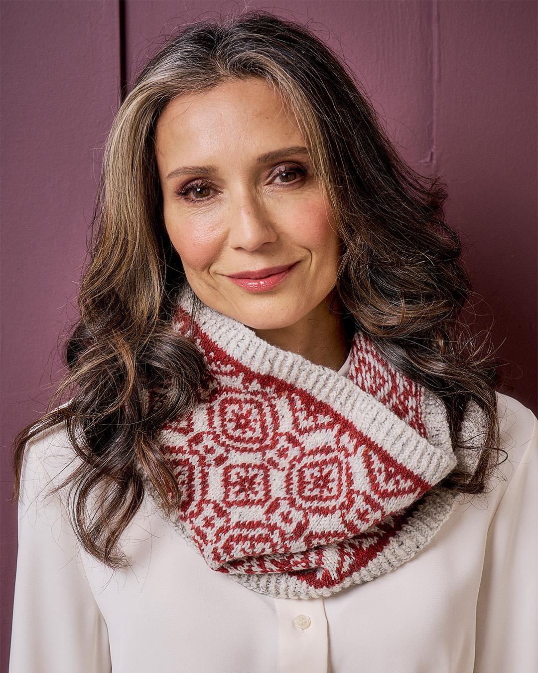 Medallion Cowl