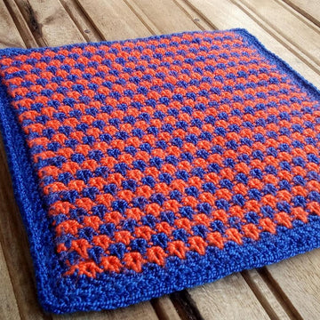 Akaia Pot Holder