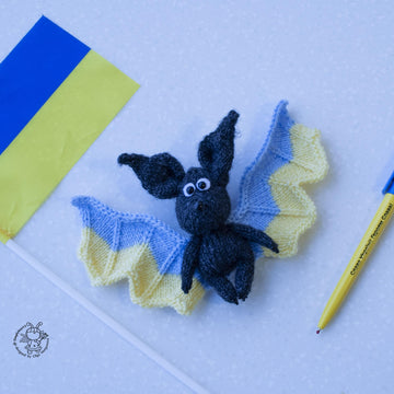 Mini cute Bat knitting flat
