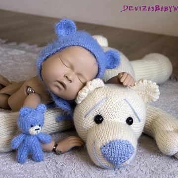 Bear bonnet and tiny bear toy