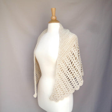 Blanche Shawl