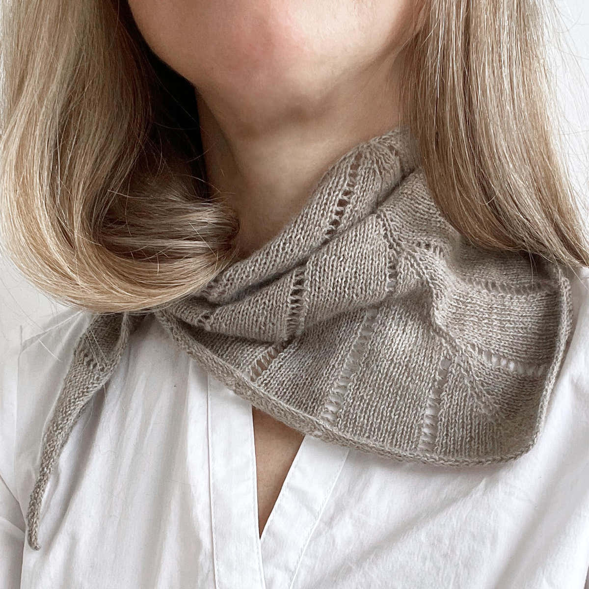 Simple Lace Shawl / Bandana