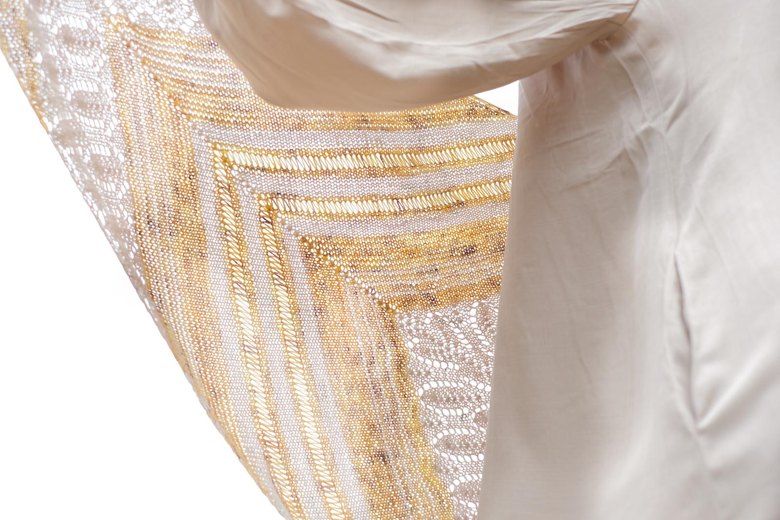 Aira Shawl