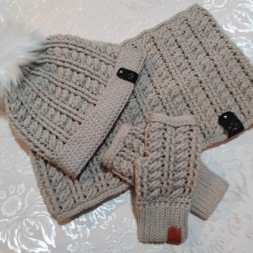 The Florentine Fingerless Gloves