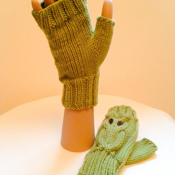 Owl Pacino Fingerless Gloves - knit in the round