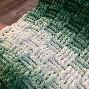 Basket Weave Chunky Evergreen Throw