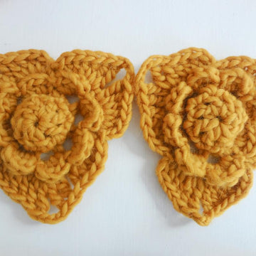 Field of Roses Scarflette