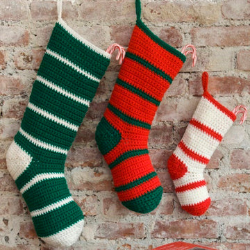 Waiting for Santa Stockings in Red Heart Super Saver Economy Solids - LW2633