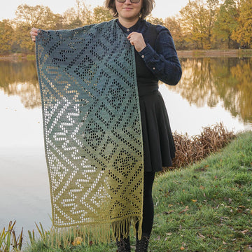 Poiana filet shawl