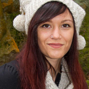 Twist cowl