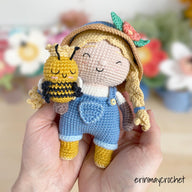 Beekeeper and the Queen Bee Amigurumi Crochet Pattern