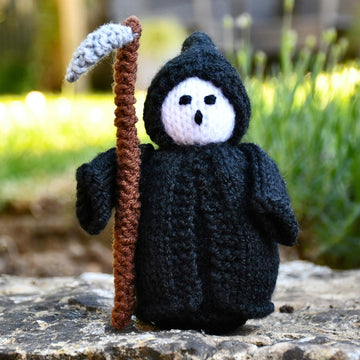 Halloween Dolls Knitting Pattern - Toy Knitting Pattern