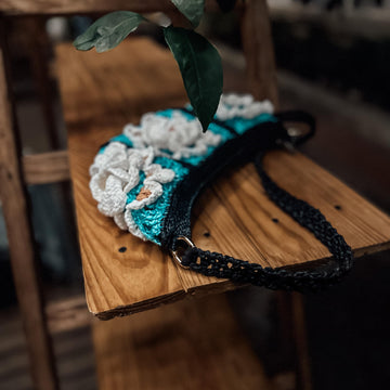 Water lily belt bag