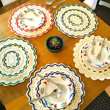 Oval placemat by HueLaVive