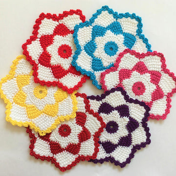 Tunisian flower coaster by HueLaVive