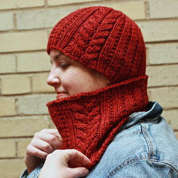 Rhonda in Midwinter Cowl