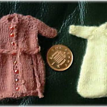 1:12th scale baby sleeping bag and dressing gown