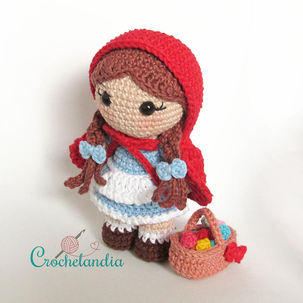 Little Red Riding Hood amigurumi doll - crochet pattern by Crochelandia