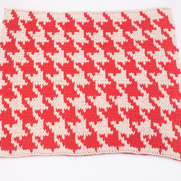 Classic Houndstooth Blanket Pattern