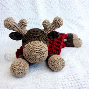 Sleepy Moose Lovey