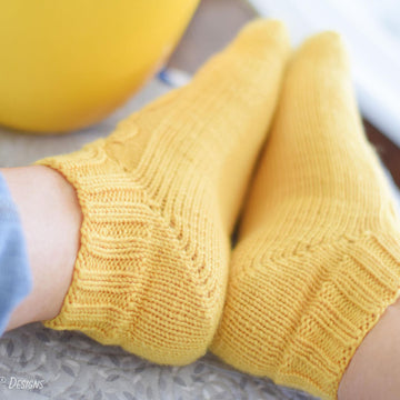 Ira’s Cable Knit DK Ankle Socks