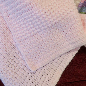 Sweet Beginnings Baby Blanket Crochet Pattern - Lion Brand Baby Soft (DK) - Beginner Friendly