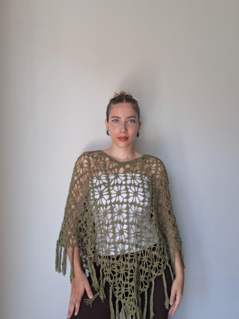 Floresta crochet poncho