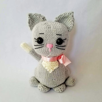 Sitting Pretty Kitten