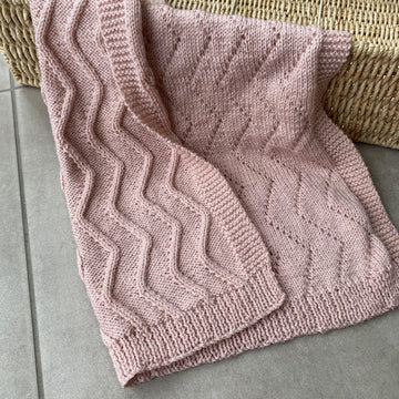 Cosy Wave Cable Blanket