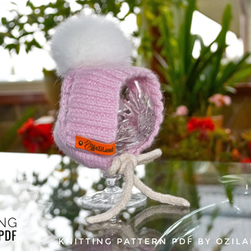 Hat with pompom for small dog