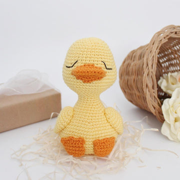 Amigurumi duck toy crochet pattern
