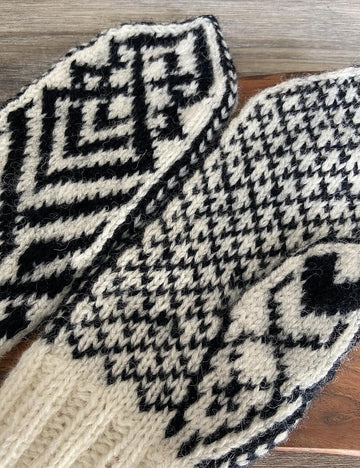The Irish Fisherman Mittens